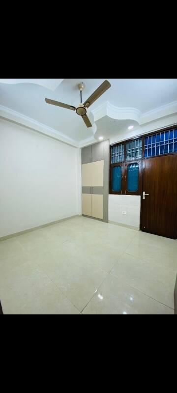 Room in 3 BHK Builder Floor at Soho Awas Apartments, Gyan Khand I – for Sale
