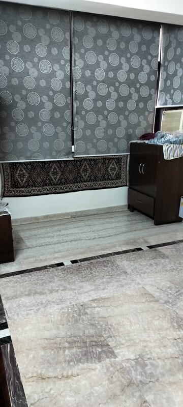 Bathroom in 4 BHK Apartment at Amrapali Exotica, Sector 50 – for Rent