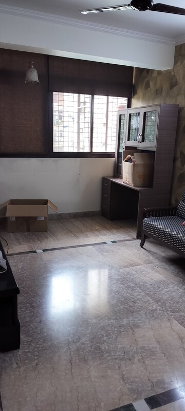 Living Room in 4 BHK Apartment at Amrapali Exotica, Sector 50 – for Rent