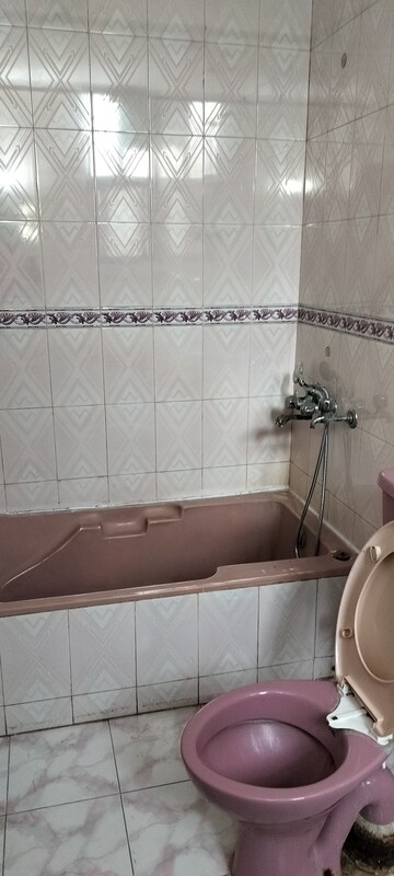 Bathroom in 3 BHK Independent House at RWA Apartments Sector 40, Sector 40 – for Rent