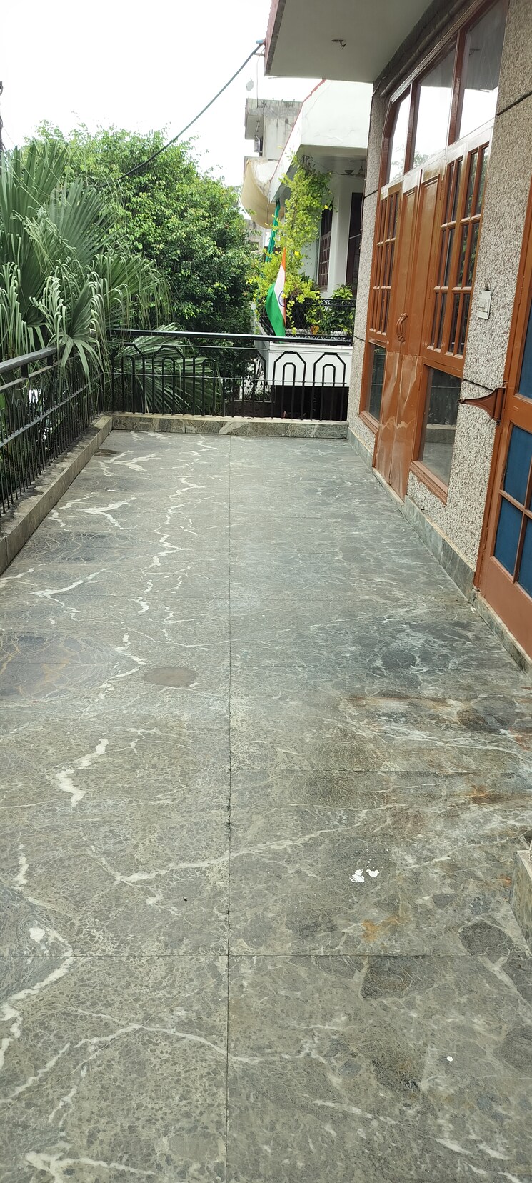 Balcony, rwa-apartments-sector-40 3 Bedroom 300 Sq.Mt. Independent House In Sector 40 Noida 9133603