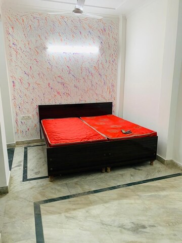 Bedroom in 4 BHK Apartment at Surya CGHS, Sector 43 – for Rent