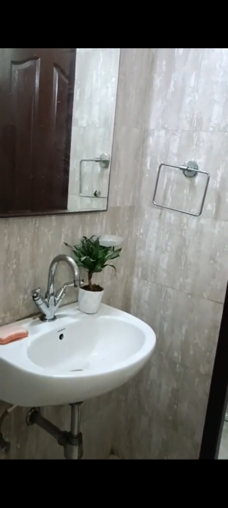 Bathroom, rishabh-cloud-9 1 Bedroom 650 Sq.Ft. Apartment In Sector 1 Vaishali Ghaziabad 9133615