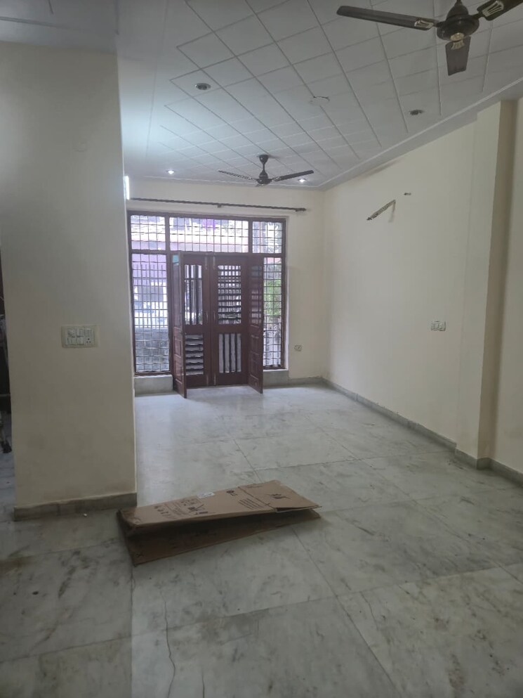 Room, sector 46 2 Bedroom 160 Sq.Yd. Independent House In Sector 46 Gurgaon 9133622