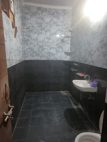 Kitchen in 2 BHK Independent House at Sector 46 – for Rent
