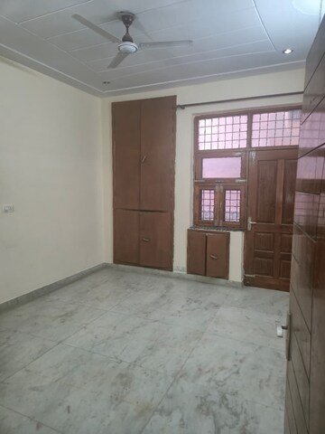 Room in 2 BHK Independent House at Sector 46 – for Rent