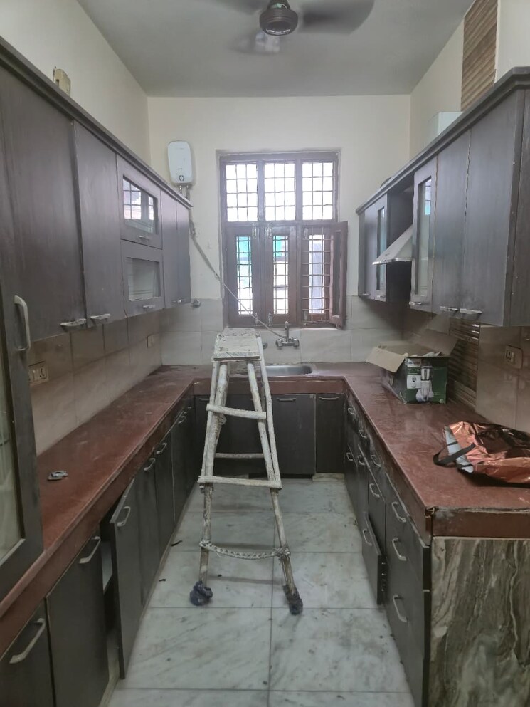 Kitchen, sector 46 2 Bedroom 160 Sq.Yd. Independent House In Sector 46 Gurgaon 9133622