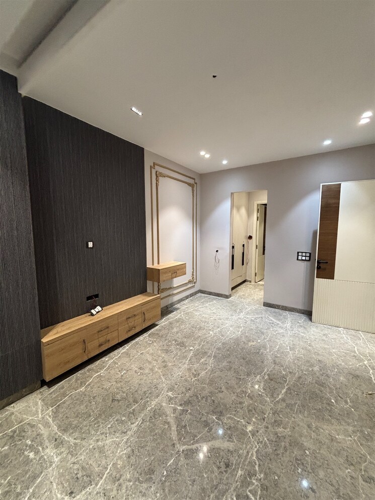 Room, janakpuri 4 Bedroom 2025 Sq.Ft. Builder Floor In Janakpuri Delhi 9133631