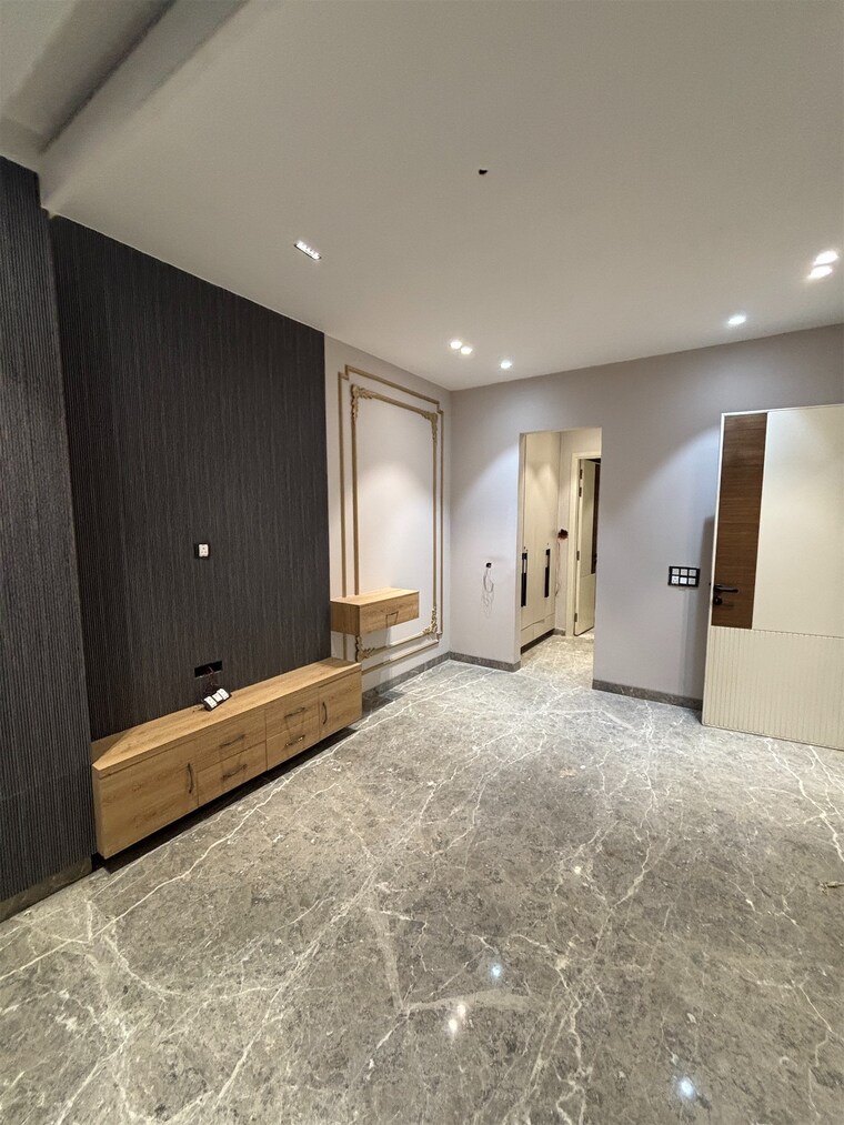 Room, janakpuri 4 Bedroom 2025 Sq.Ft. Builder Floor In Janakpuri Delhi 9133631