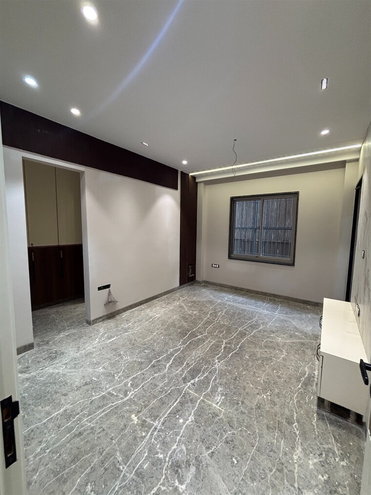 Room, janakpuri 4 Bedroom 2025 Sq.Ft. Builder Floor In Janakpuri Delhi 9133631
