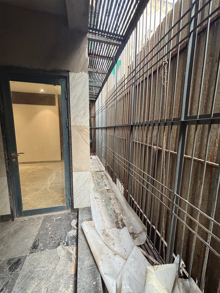 Balcony, janakpuri 4 Bedroom 2025 Sq.Ft. Builder Floor In Janakpuri Delhi 9133631