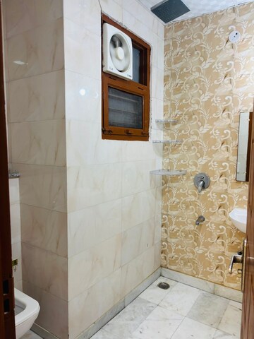Bathroom in 3 BHK Builder Floor at Sector 46 – for Rent