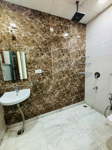 Bathroom in 3 BHK Builder Floor at Sector 46 – for Rent