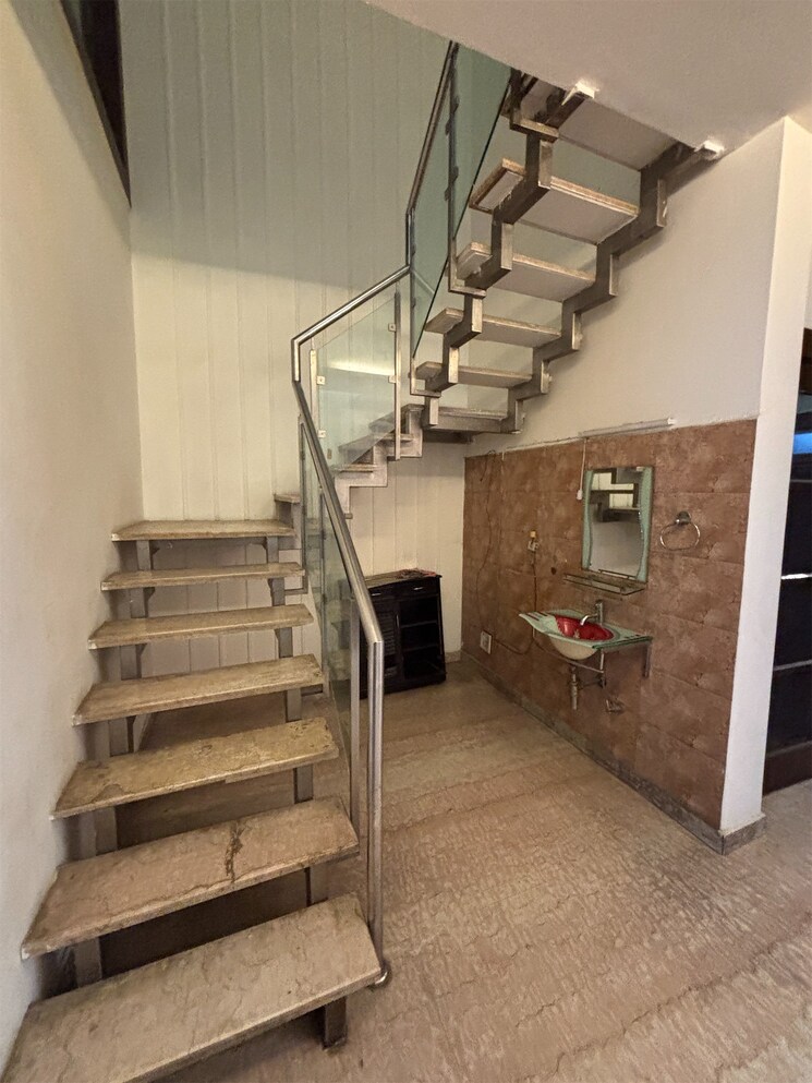 undefined, janakpuri 3.5 Bedroom 1800 Sq.Ft. Builder Floor In Janakpuri Delhi 9133661