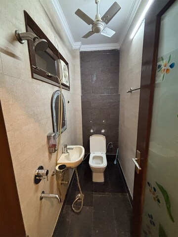 Bathroom in 3.5 BHK Builder Floor at Janakpuri – for Rent