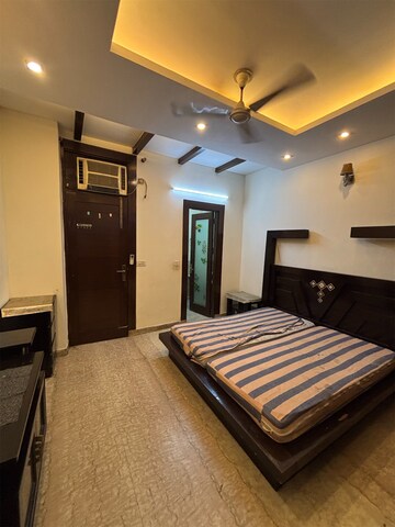 Bedroom in 3.5 BHK Builder Floor at Janakpuri – for Rent