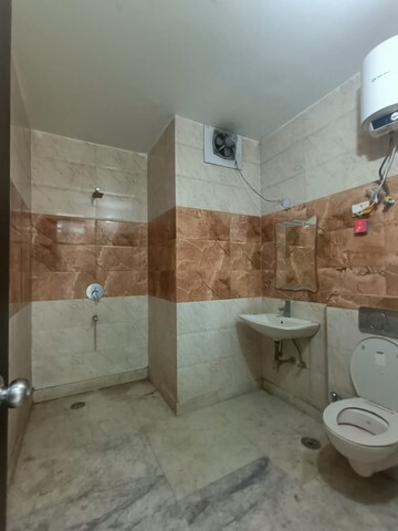 Bathroom in 2 BHK Builder Floor at Sector 46 – for Rent