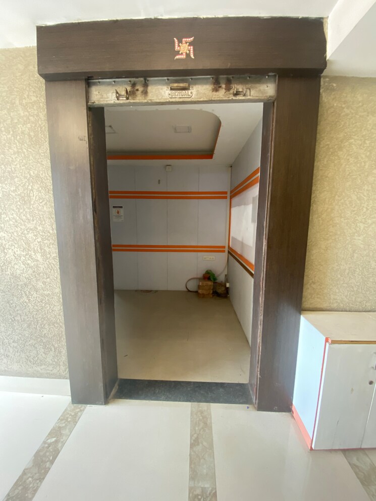 Room, chinar park Commercial Office Space 2020 Sq.Ft. In Chinar Park Kolkata 9133687