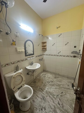 Bathroom in 2 BHK Builder Floor at Sector 46 – for Rent