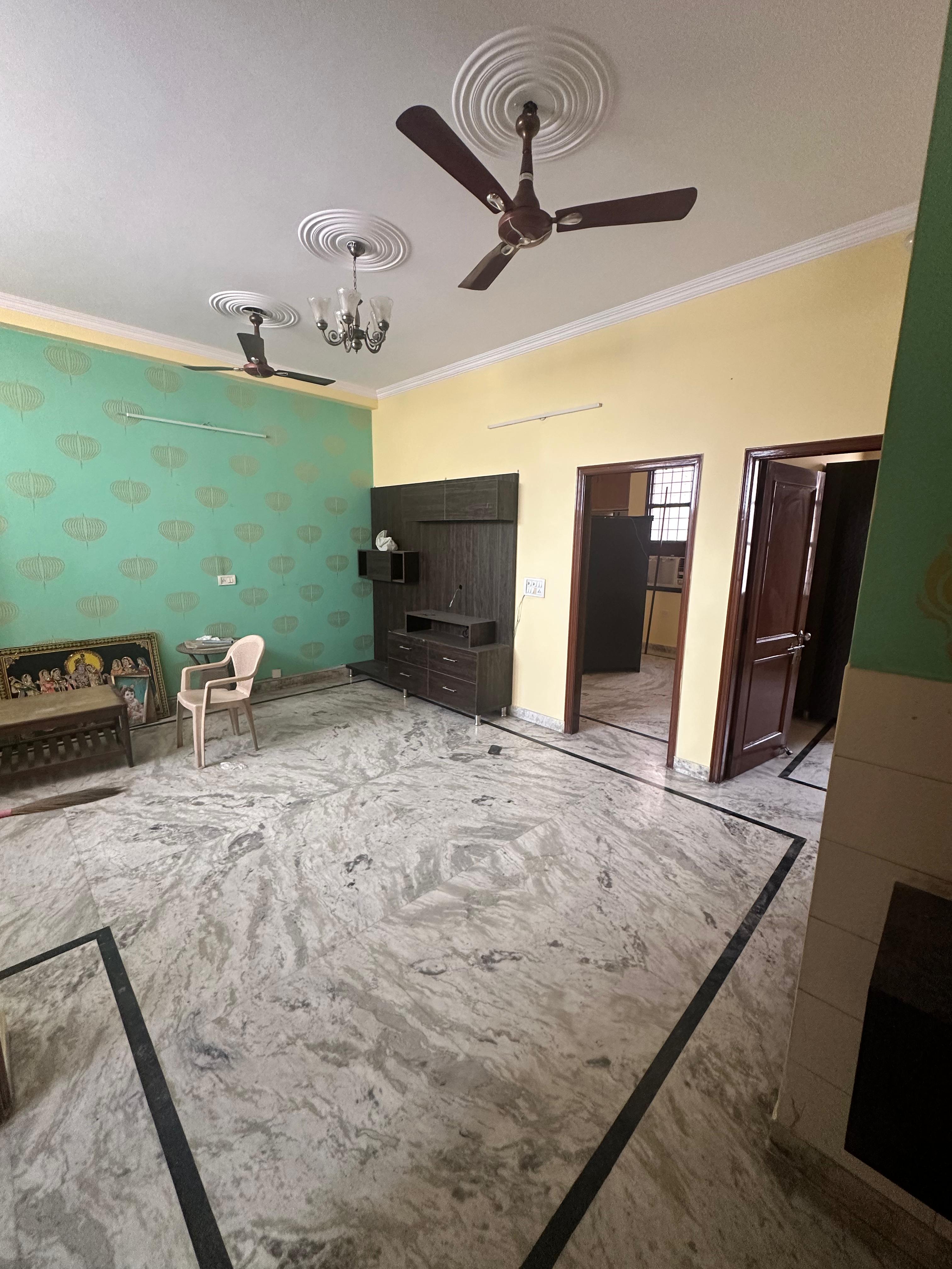 2 BHK Builder Floor For Rent in Sector 46