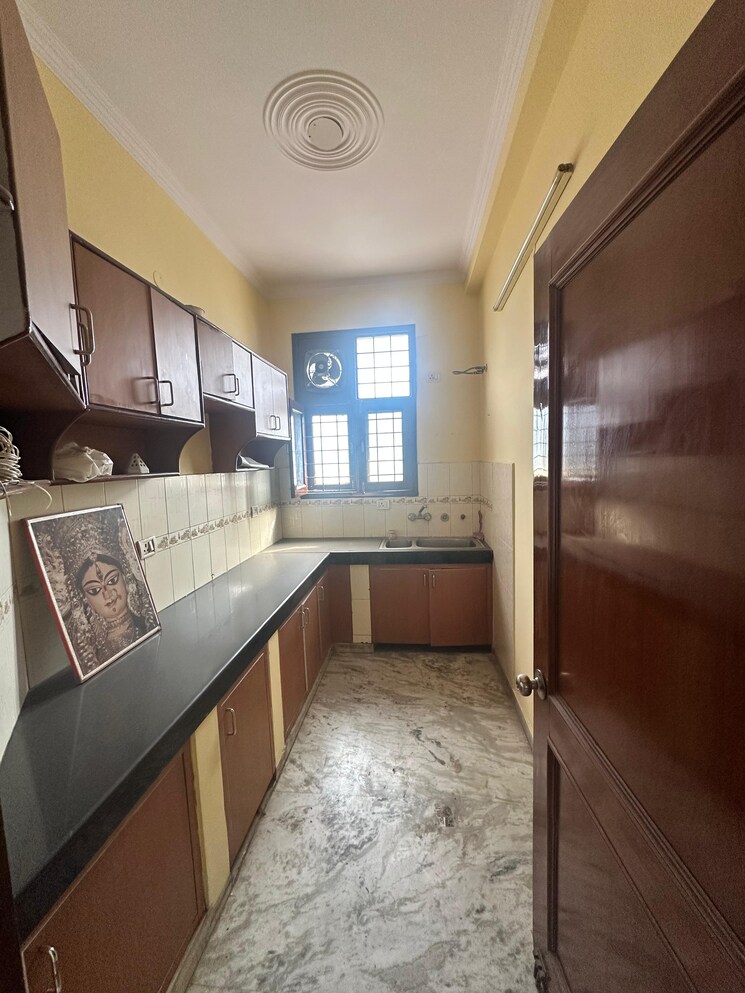 Kitchen, sector 46 2 Bedroom 160 Sq.Yd. Builder Floor In Sector 46 Gurgaon 9133702