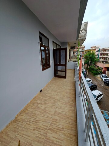 Balcony in 3 BHK Builder Floor at Sector 46 – for Rent