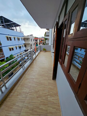 Balcony in 3 BHK Builder Floor at Sector 46 – for Rent