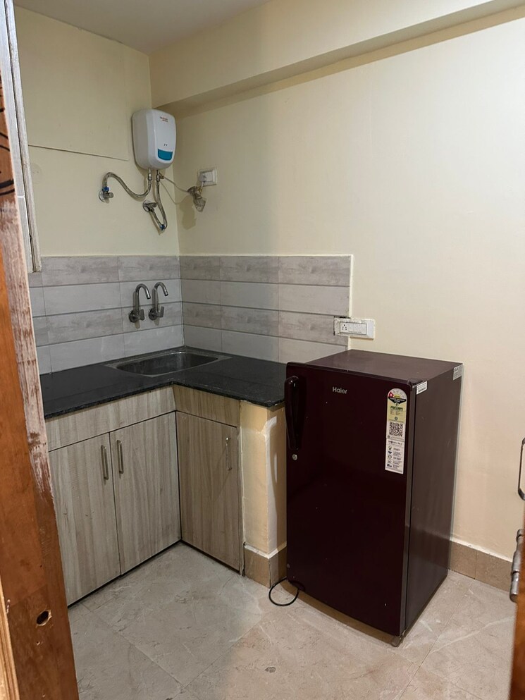 Kitchen, sector 40 Studio 667 Sq.Ft. Builder Floor In Sector 40 Gurgaon 9133722