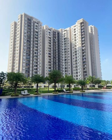 Swimming Pool in 3 BHK Apartment at Prestige Song Of The South Phase 2, Yelenahalli – for Rent
