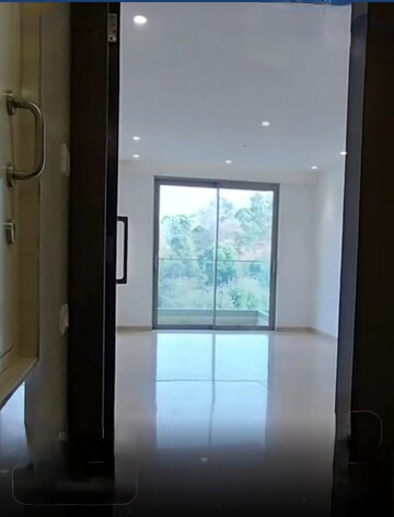 Room in 2 BHK Apartment at Castle Rock, Powai – for Rent