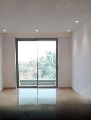Room in 2 BHK Apartment at Castle Rock, Powai – for Rent