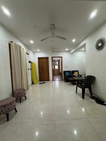 Living Room in 3 BHK Builder Floor at Sector 46 – for Rent