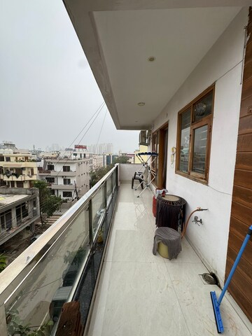 Balcony in 3 BHK Builder Floor at Sector 46 – for Rent
