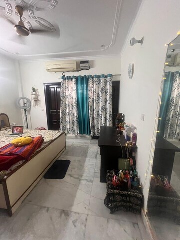 Kitchen in 2 BHK Builder Floor at Sector 46 – for Rent