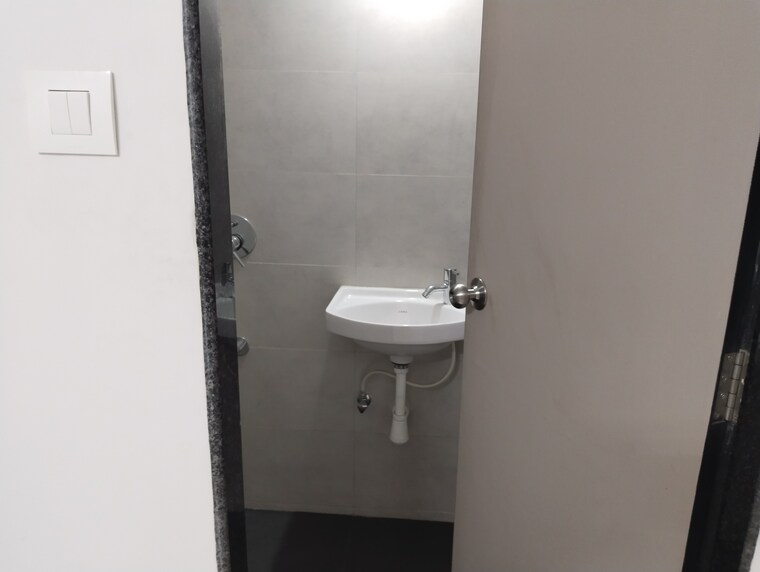 Bathroom, chheda-rameshwar 1 Bedroom 421 Sq.Ft. Apartment In Nalasopara West Palghar 9133796