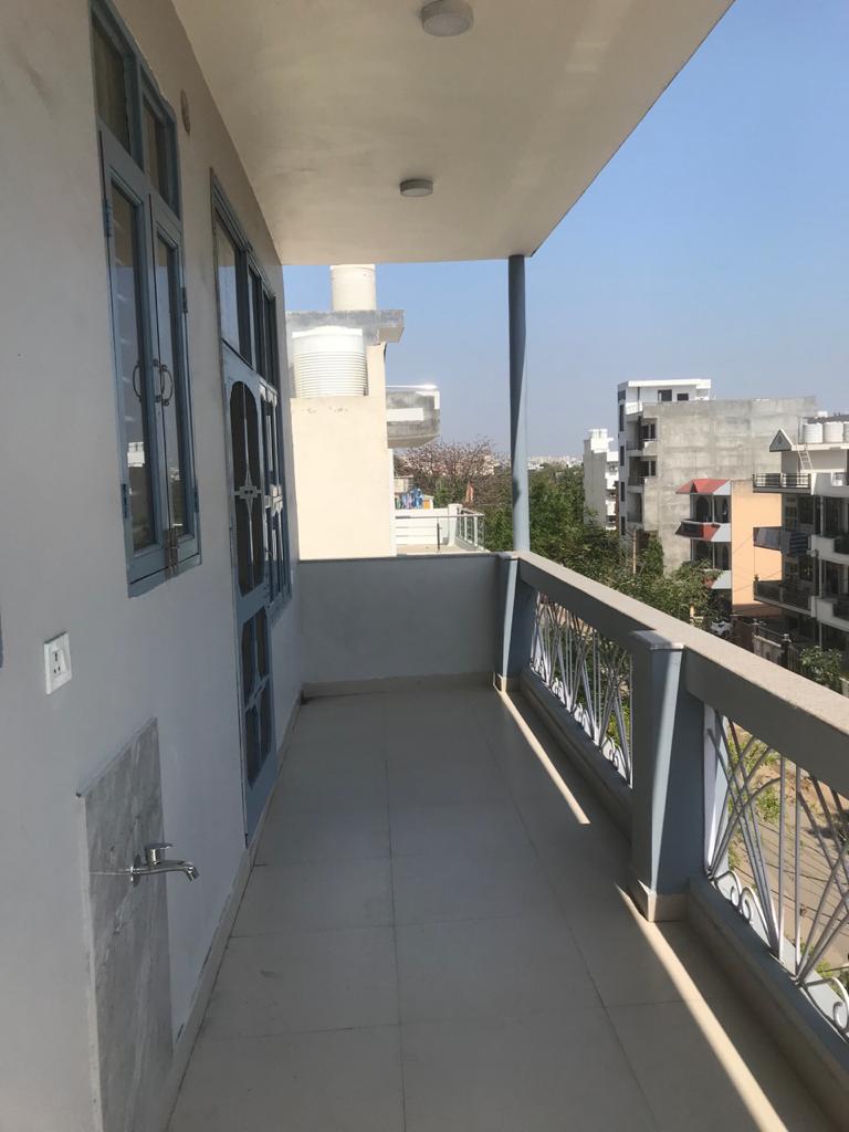 3 BHK Builder Floor For Rent in Sector 46