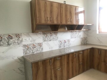 Kitchen in 3 BHK Builder Floor at Sector 46 – for Rent