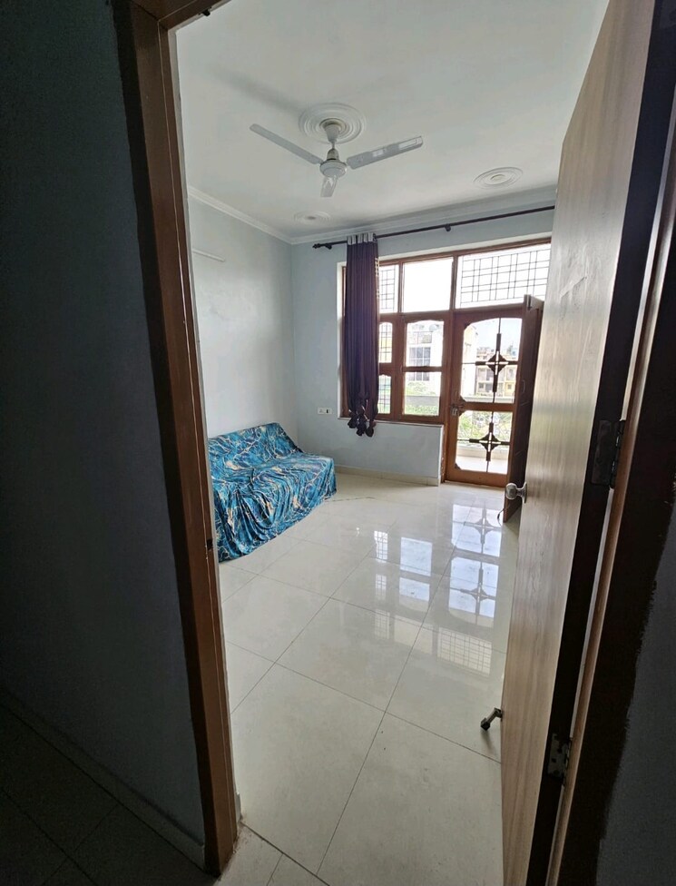 Kitchen, sector 46 3 Bedroom 200 Sq.Yd. Builder Floor In Sector 46 Gurgaon 9133830