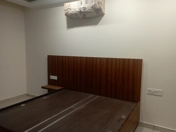 Bedroom in 3 BHK Builder Floor at Sector 42 – for Rent