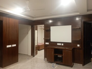 Kitchen in 3 BHK Builder Floor at Sector 42 – for Rent