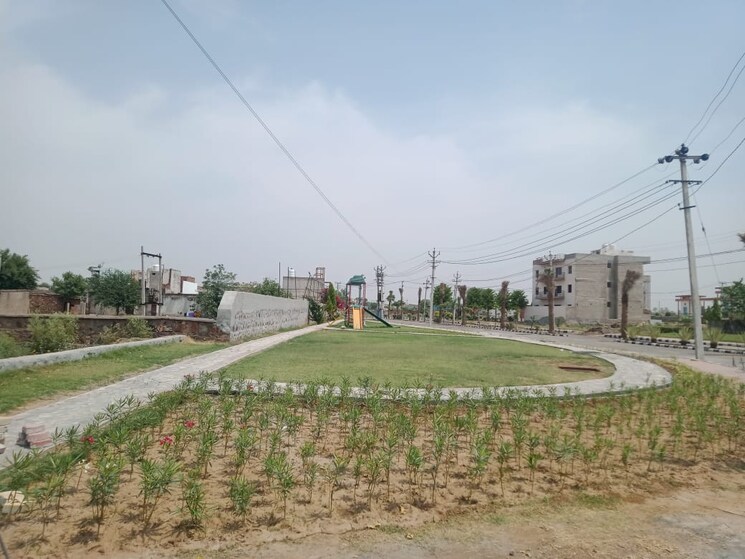 Garden, chaumuhan  105 Sq.Yd. Plot In Chaumuhan Vrindavan 9133843