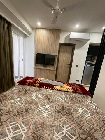 Bedroom in 1 BHK Builder Floor at Sector 38 – for Rent