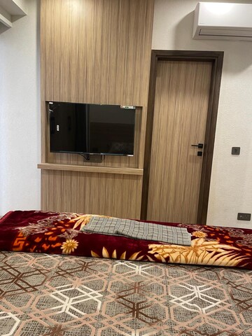 Bedroom in 1 BHK Builder Floor at Sector 38 – for Rent