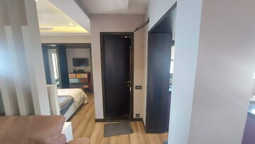 Bedroom in 2 BHK Apartment at Andheri West – for Rent