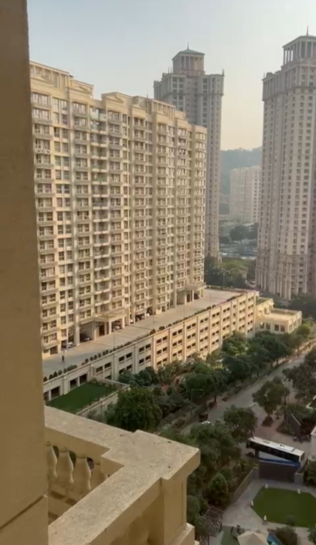 1 BHK Apartment For Sale in Hiranandani Regent Hill