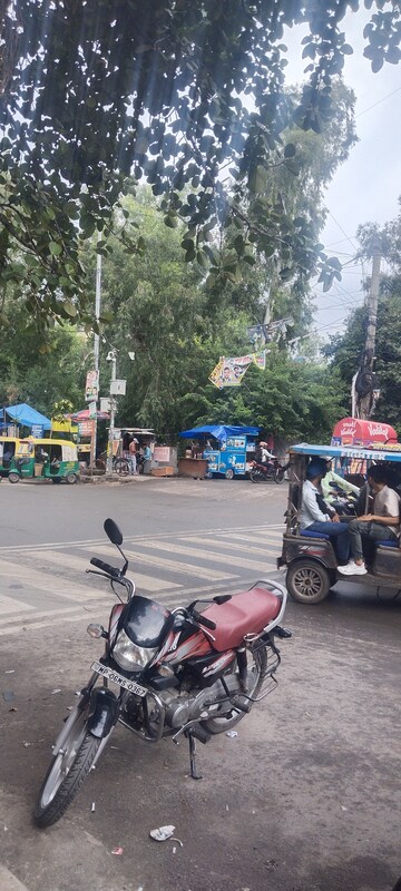 Parking in  Shop at Mayur Vihar Phase Iii – for Rent