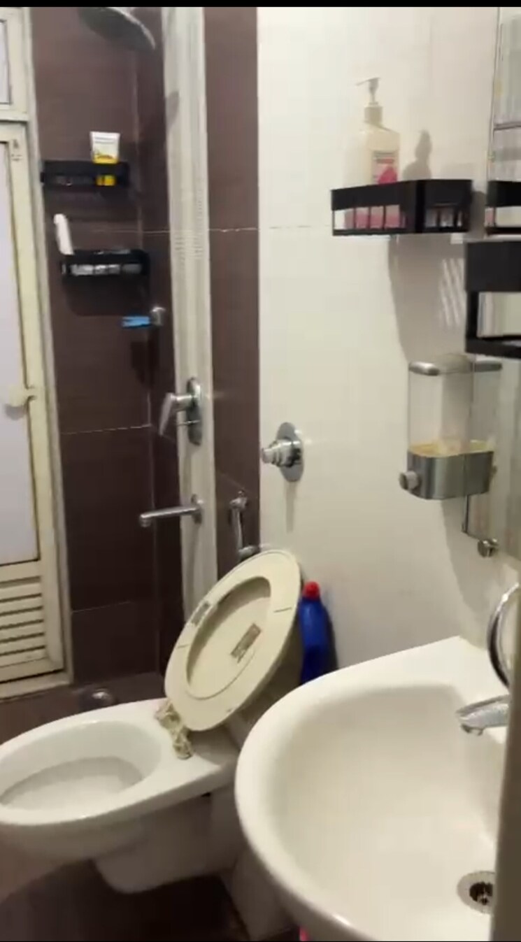 Bathroom, godrej-urban-park 1 Bedroom 431 Sq.Ft. Apartment In Chandivali Mumbai 9133960