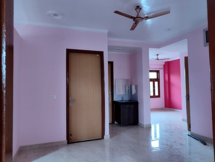 Room, sector 38 3 Bedroom 200 Sq.Yd. Builder Floor In Sector 38 Gurgaon 9133964