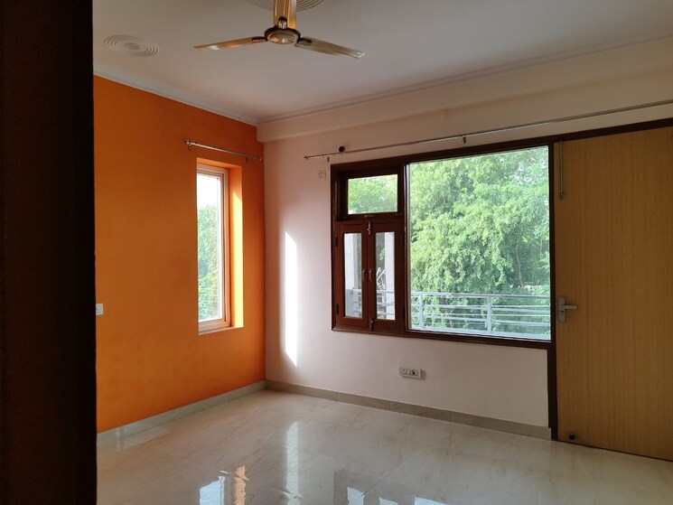 Room, sector 38 3 Bedroom 200 Sq.Yd. Builder Floor In Sector 38 Gurgaon 9133964