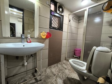 Bathroom in 1 BHK Apartment at Sector 23 Dwarka – for Rent